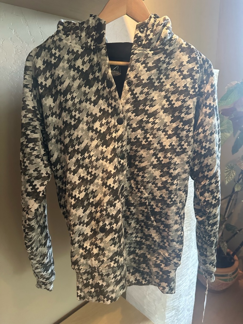 Hemp/Cotton, Mesh Lined, Camo Snap-Front Hoodie - Black & Cream